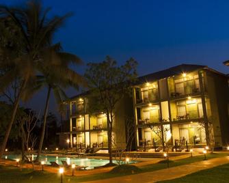 Fresco Lion Villa - Dambulla