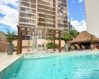 Castro's Park Hotel - Goiânia - Piscina
