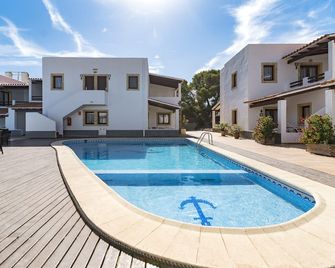 Apartamentos Mar y Sal - La Savina - Pool