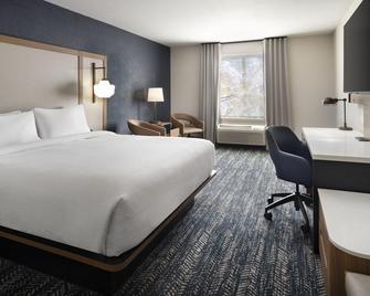 Fairfield by Marriott Inn & Suites Fresno River Park - Fresno - Slaapkamer