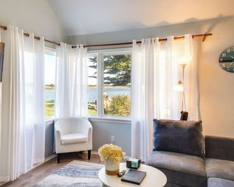 Bandon Beach House Rental Walk to Downto - Bandon - Sala de estar