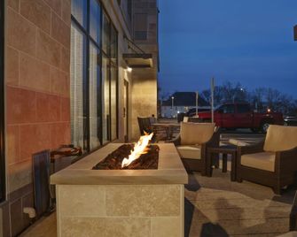 Staybridge Suites Overland Park-Kansas City Area By IHG - Overland Park - Balcony