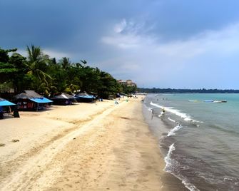 Nuansa Bali Hotel Anyer - Anyar - Strand