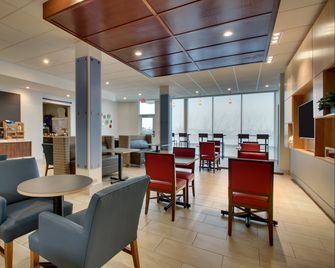Holiday Inn Express & Suites Mt Sterling North By IHG - Mount Sterling - Restaurant