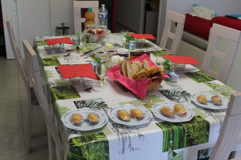 La Garona - Saint-Nicolas-de-la-Grave - Buffet