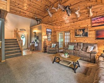 Kayaks and Boat Dock Lakeside Hot Springs Retreat - Hot Springs Village - Sala de estar