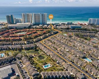 Resort-Style Pcb Townhome Beach Access And Pools! - Panama City Beach - Vista del exterior