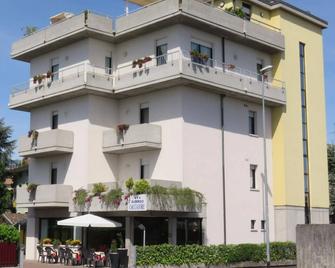 Albergo Al Cacciatore - Desenzano del Garda - Building