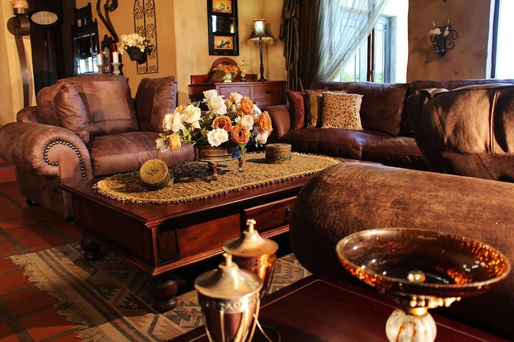 ديو ديل أمور جست هاوس