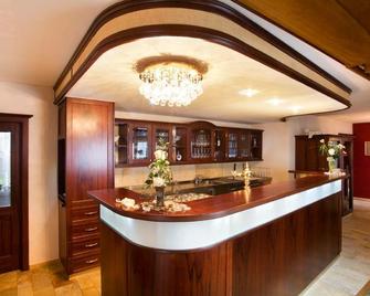 Hotel Hohe Linde - Isny im Allgäu - Bar