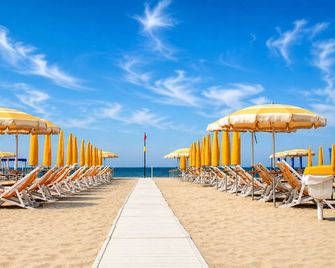 Hotel Club i Pini- Residenza d'Epoca - Camaiore - Пляж