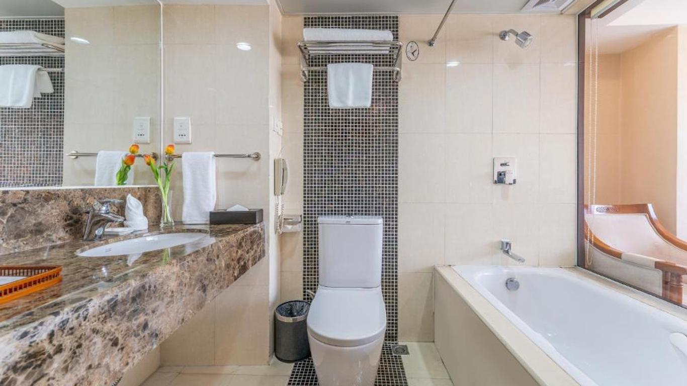Baoding Zhong Yin Hotel