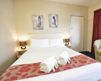 International Lodge Motel - Mackay - Bedroom