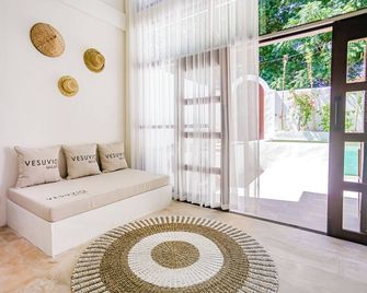 Etna Loft Private Pool By Casa Kapuas - Gili Trawangan - Living room