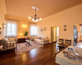 Agriturismo Casegraziani - Ravigliano - Sala de estar