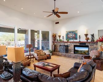 Desert Mountain Majesty - Private Spa&Guest Casita - Cave Creek - Living room