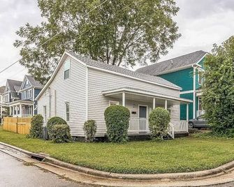 Quiet Family Home - Downtown, Pet Friendly, 4 Beds - Raleigh - Edifício