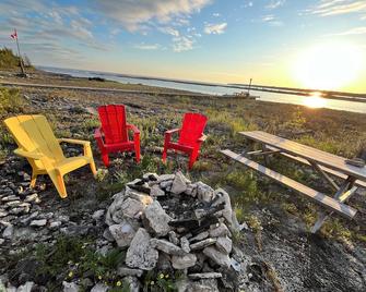 Silver Birch Waterfront Cottage - Tobermory - Innenhof