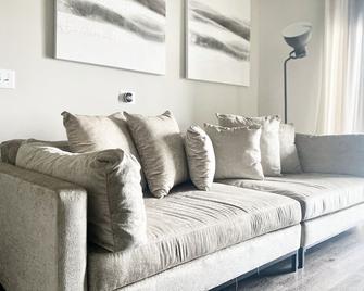 Lovely Oasis Ga Tech - Atlanta - Living room