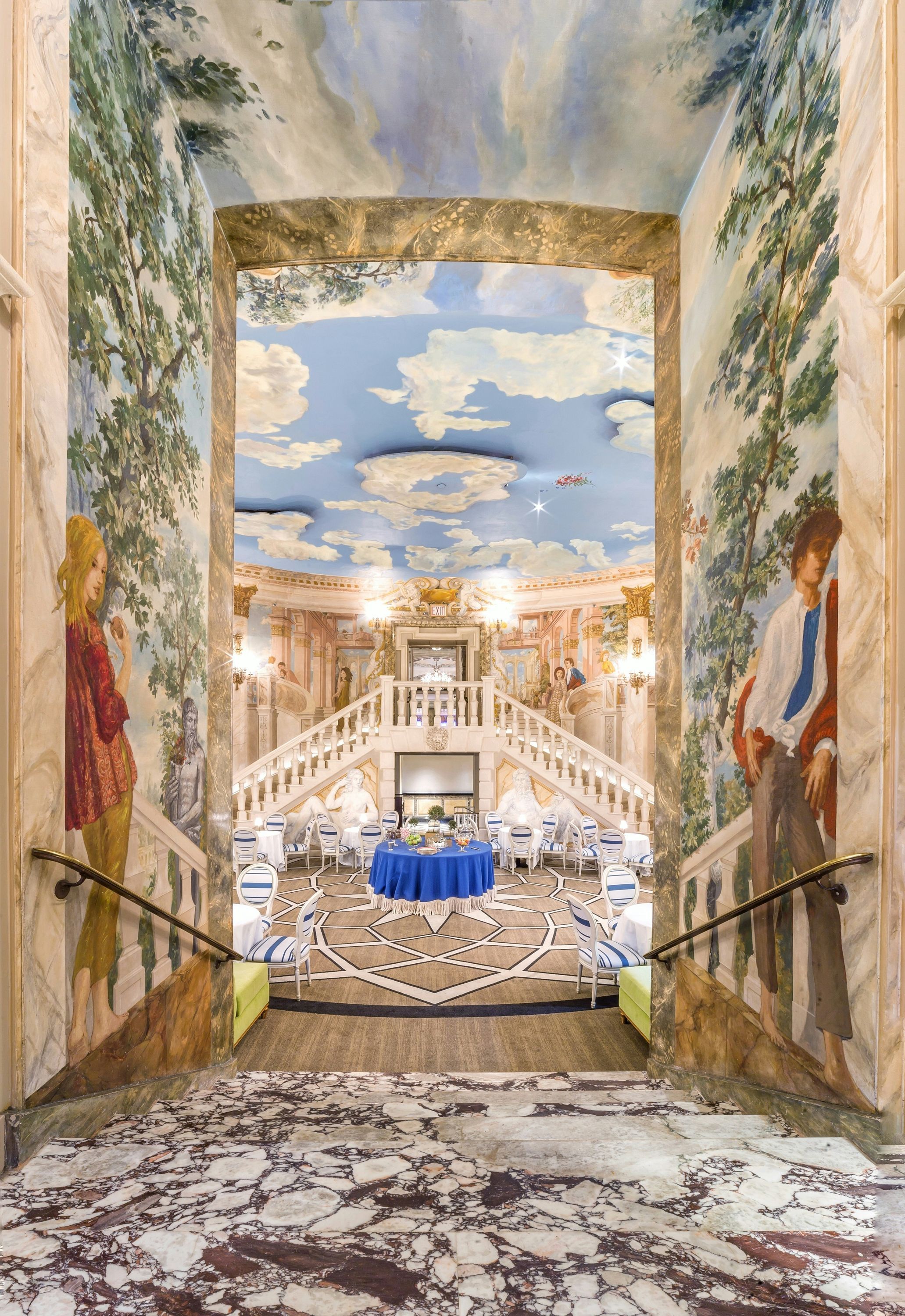 ذا بييير، فندق تاج