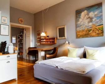 LoggiaHaus am Schloss, apartment Pelle ground floor (Jun-Aug minimum stay 7 nights) - Kleinzerlang - Schlafzimmer