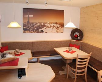 Apartment Enzian - Innerkratzerhof 4 apartments - Prägraten - Restaurant