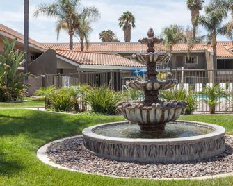 Travelodge by Wyndham Hemet CA - Hemet - Edificio