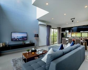 (SHA) Private pool two bedrooms Villa - Chalong - Living room