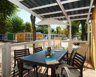 Club Del Sole Marina Family Resort - Punta Marina - Patio