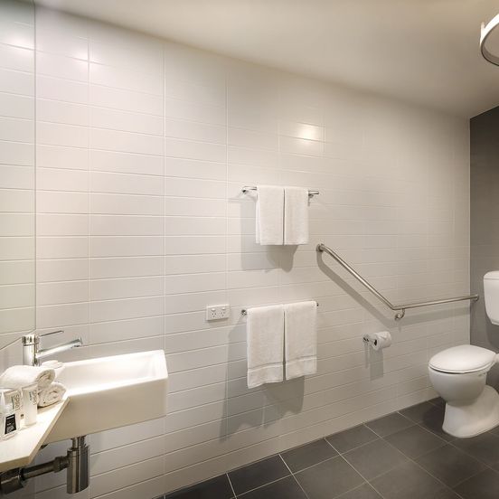 Causeway 353 Hotel image 1