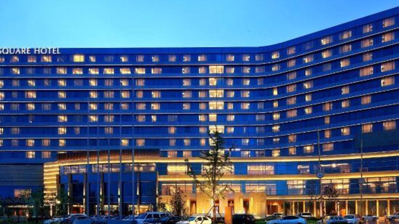 Grand Square Hotel