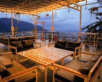 Lamatar Hills Resort - Lalitpur - Balkon