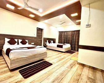 Udhayam Inn - Velankanni - Bedroom
