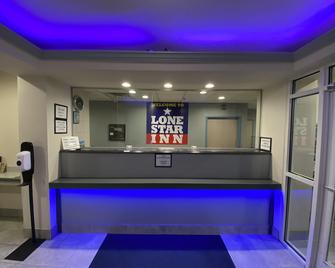 Lone Star Inn - Decatur - Front desk