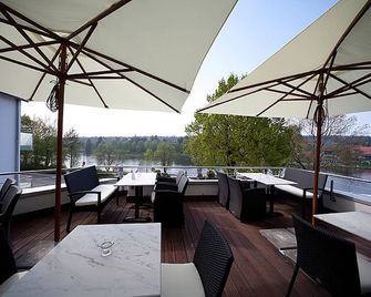 Hotel Njord - גוסלאר - מרפסת