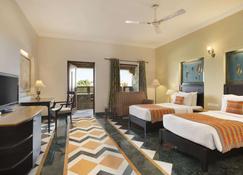 Ramada by Wyndham Udaipur Resort and Spa - Udaipur - Phòng ngủ