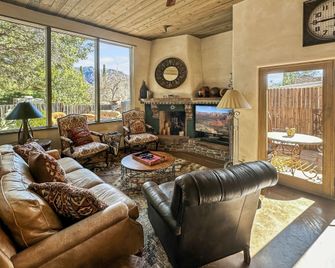 Matterhorn Inn - Sedona - Sala de estar