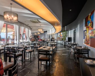 Luna Hotel dos Carqueijais - Covilhã - Ravintola