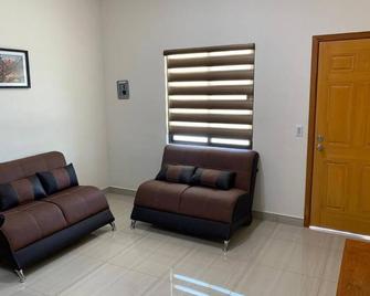 Cmg Suites - Ciudad Acuña - Living room