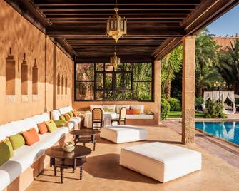 Le Berbere Palace - אוארזאזטה - בריכה