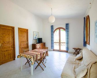 vieste villa Meridiana - Vieste - Wohnzimmer