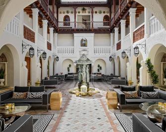 The Villa Casa Casuarina - Miami Beach - Living room