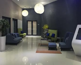 Chaquacabana Resort & Beach Club - Chaguaramas - Lobby