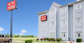 Econo Lodge Inn & Suites Evansville - Evansville
