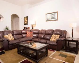 Calabay Parc Homes by Oceanbeds - Davenport - Huiskamer