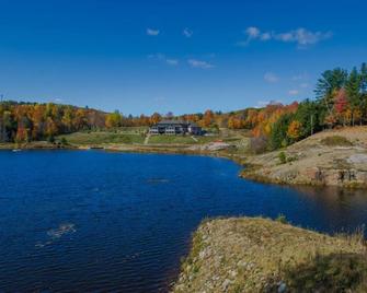 8 Bed - Private Oasis in Lake of Bays-Muskoka - Bondi Village