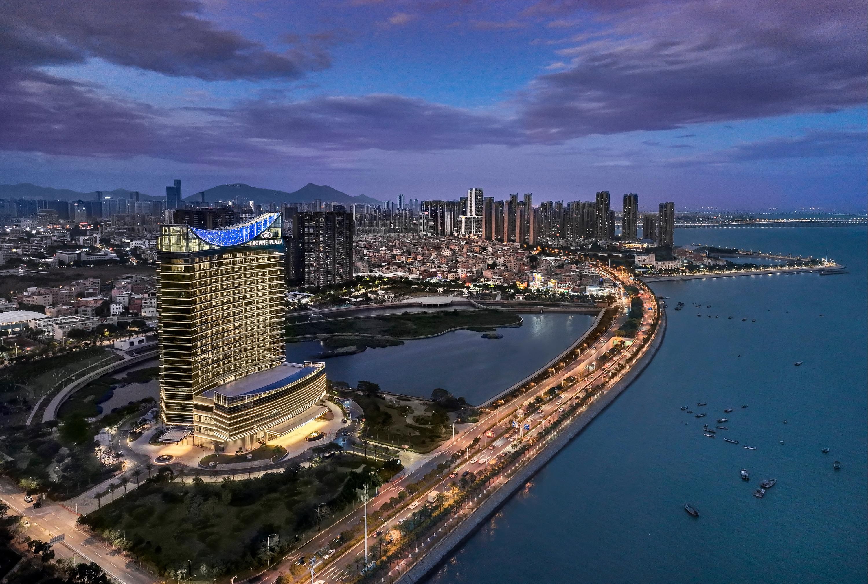 Crowne Plaza Xiamen Jimei Seaview by IHG - Xiamen - Bangunan