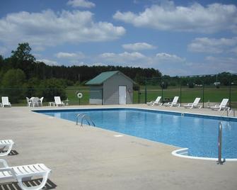 Hidden Cove RV Resort - Arley - Piscina