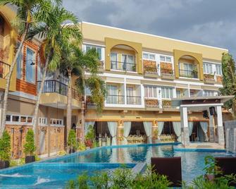Ragazzi Resort Hotel - Naga City - Gebäude