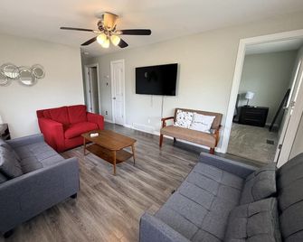 Cozy Home in Lake Geneva Wi Area - Lake Geneva - Huiskamer